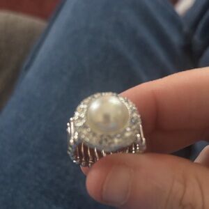 Paparazzi Silver Ring‎ with Pearl Accent